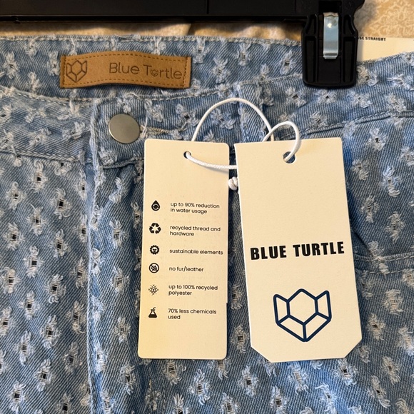 Chic High Rise Blue Patterned Jeans - Picture 4 of 7